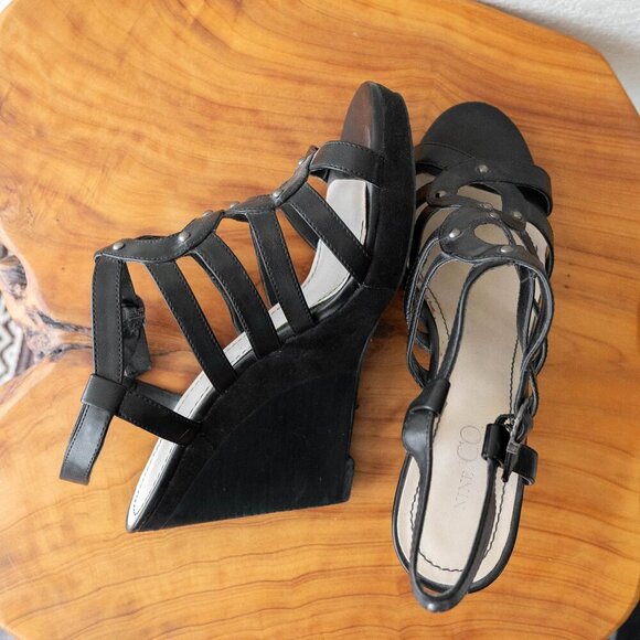 Vintage Nine & Co Wedge Sz 10 Black Silver Strappy Studded Platform Heels Y2K - Picture 4 of 4